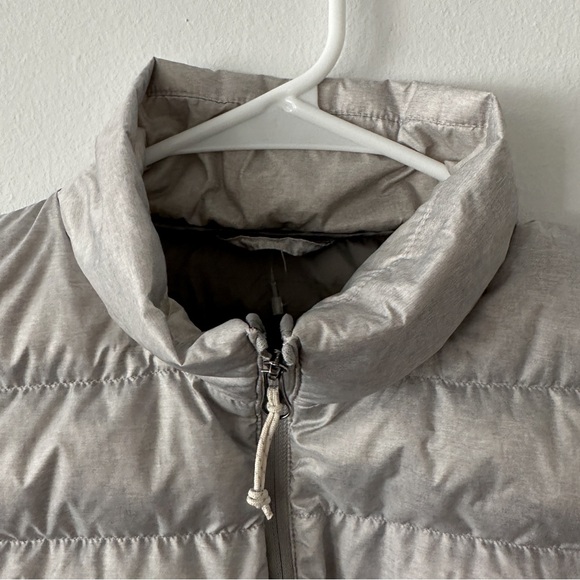Eddie Bauer Grey Silver Puffer Vest No Size Tag Meas. Size Small - Picture 4 of 8